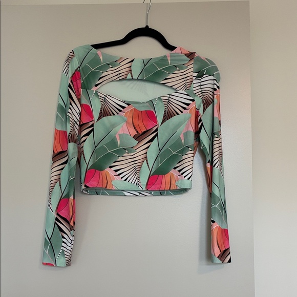 Calia Tropical Print Long Sleeve Crop Top - Picture 3 of 3